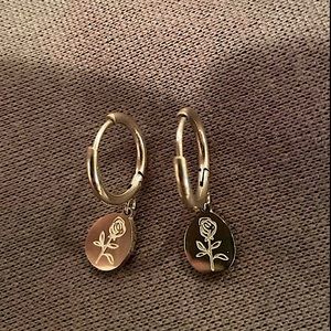 n e w | 18k gold flower drop earrings ✿